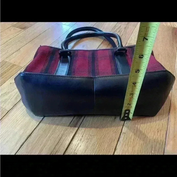 LL Bean Medium Tote/Purse 100% Wool Leather Bottom Red/Black Plaid - Picture 13 of 16